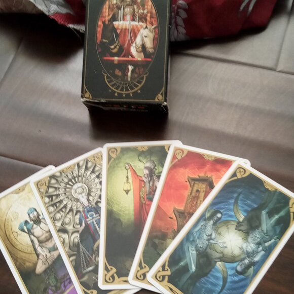 Knight Sun Tarot by Le Scarabo - Picture 1 of 3